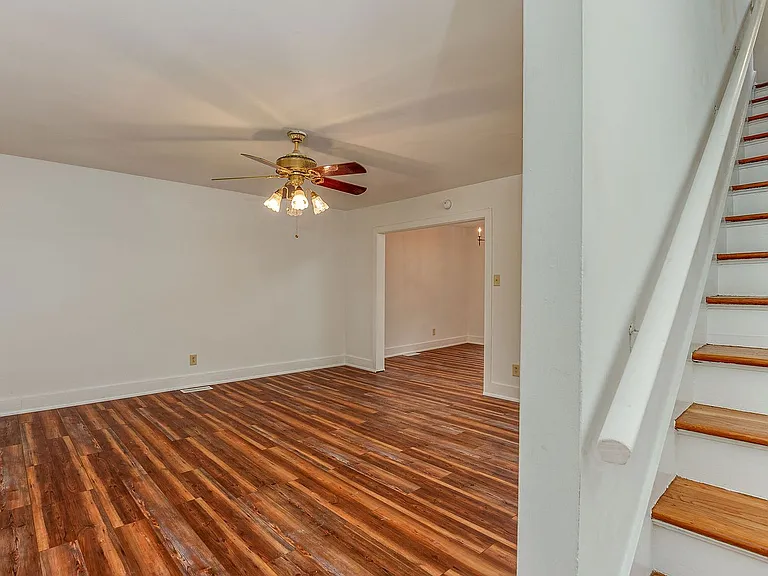 1 Riverside Dr #D — Photo 8