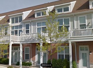 1712 Simms St, Aurora, IL 60504