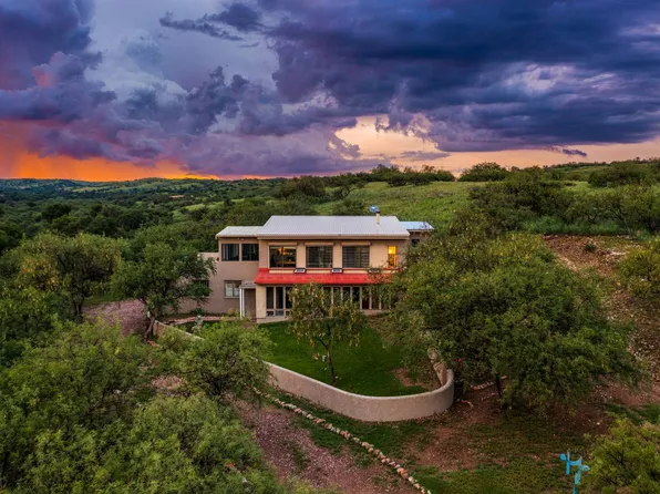 71 Hog Canyon Rd, Patagonia, AZ 85624