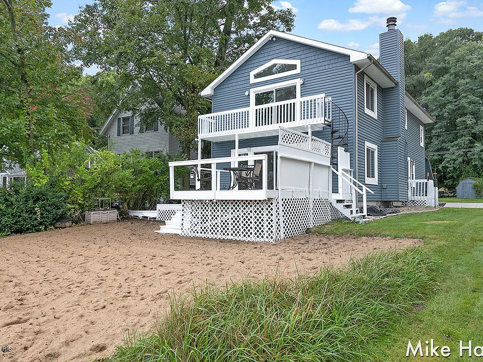 1st image of 6852 Kitson Dr NE