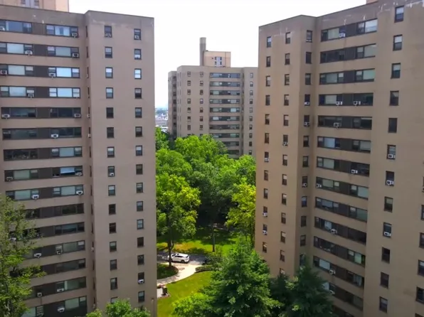 2 Fordham Hill Oval image 1 of 14