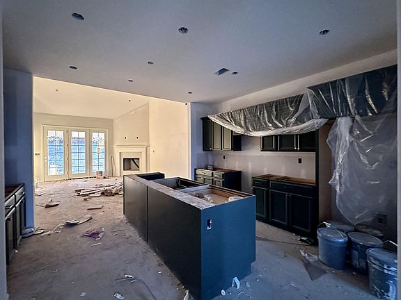 3rd image of 270 Saint Andrews Dr #10C