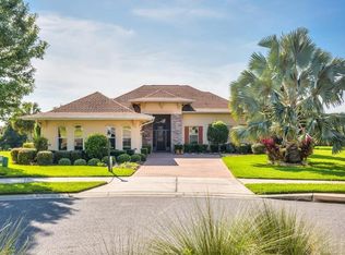 38700 Oak Place Ct, Lady Lake, FL 32159