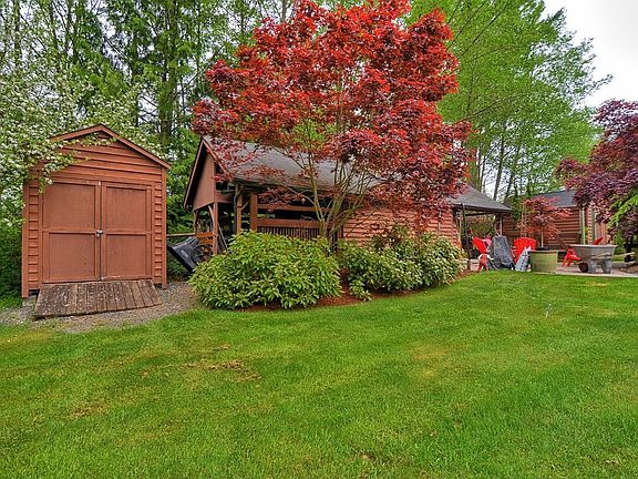 outbuildings w/ plumbing