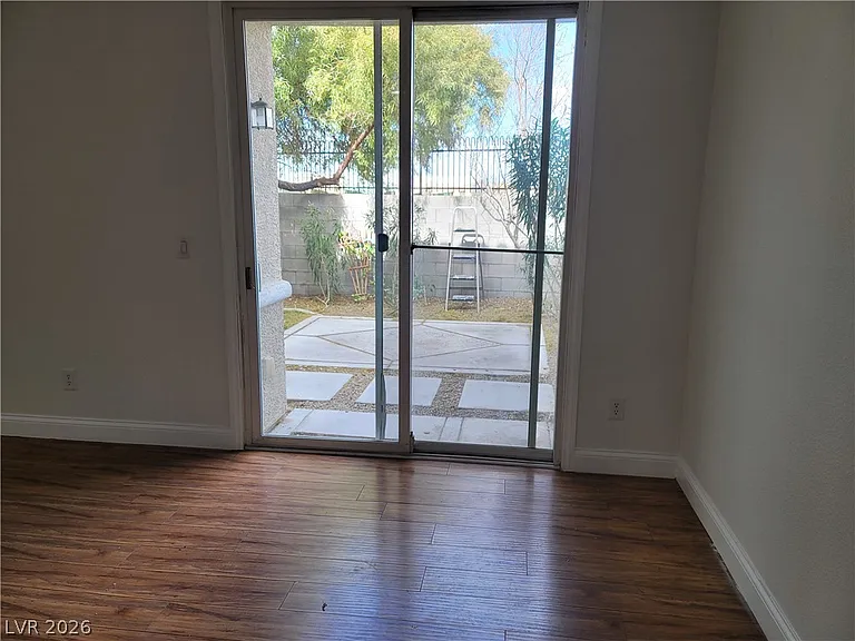 6140 Pine Villa Ave #103 — Photo 16