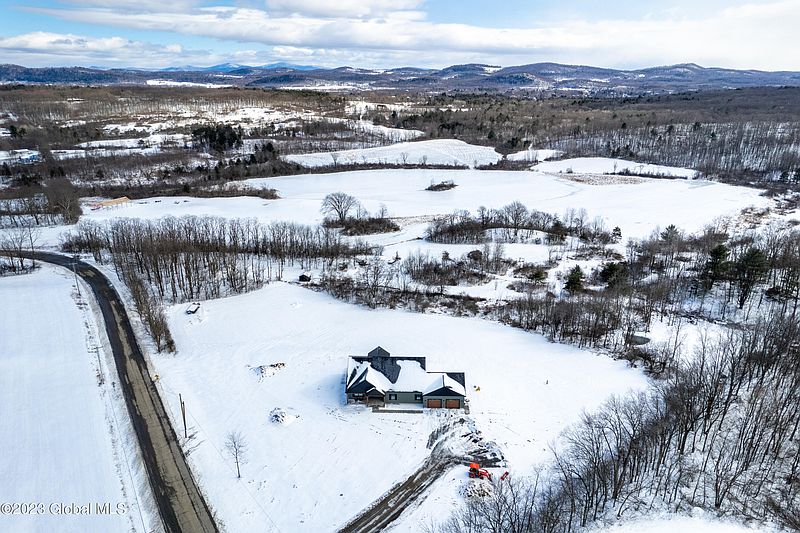 4th image of 252 Durkeetown Road