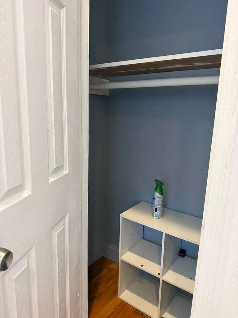 2 bed, 1.5 bath, $300 — Photo 2