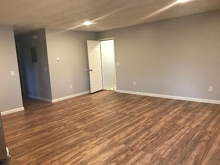 259 Carpenter St #1 — Photo 8