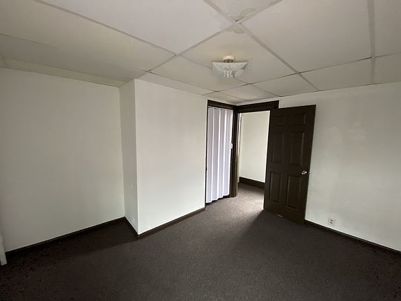 3rd image of 35 W Maple St #11169978