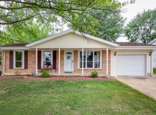 1277 Green Falls Dr, Fenton, MO