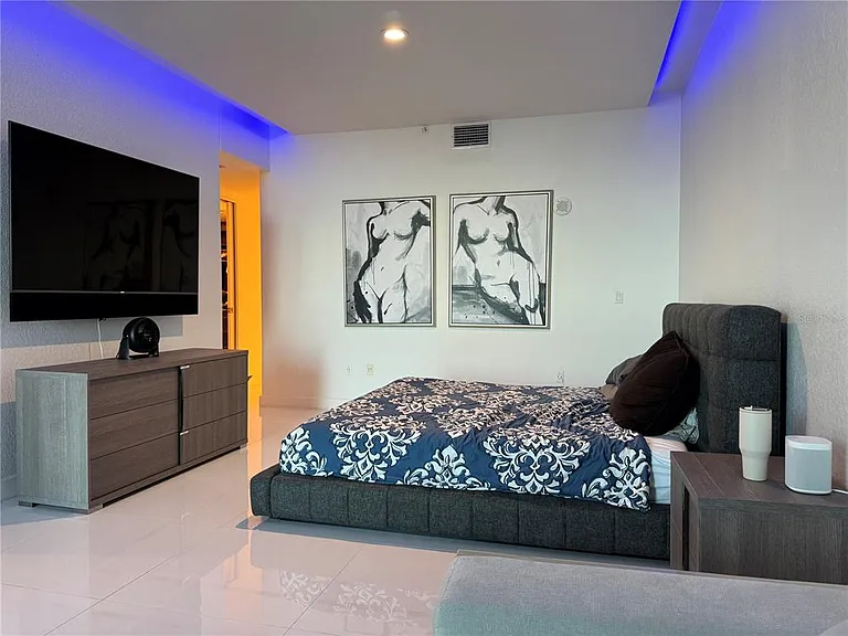 150 E Robinson St #29B — Photo 33