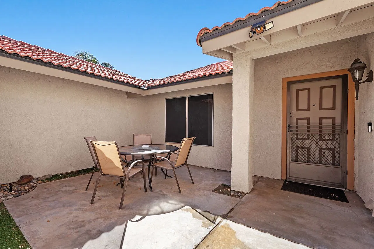 2 bed, 1168 sqft, $3,000 — Photo 1