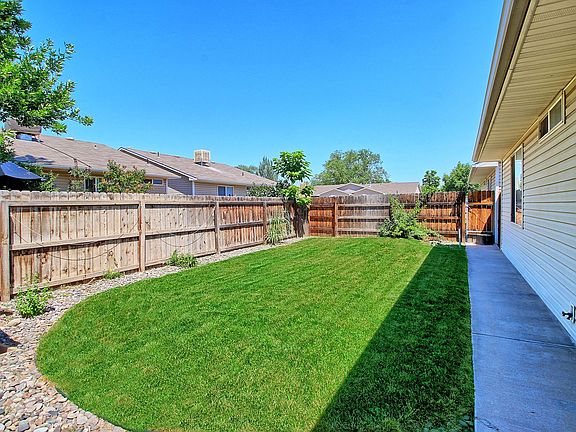 5th image of 519 Amys Way #A