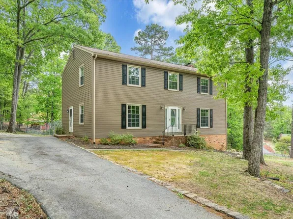 2730 Coachman Cir, Roanoke, VA 24012