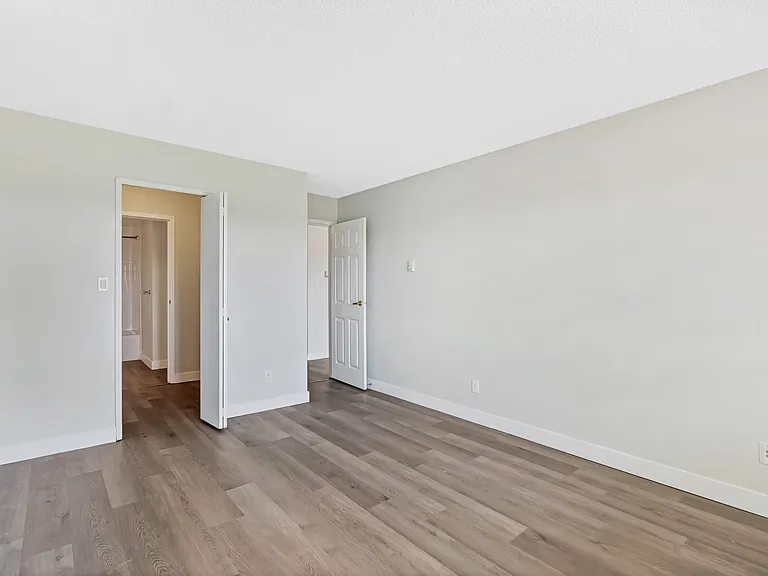 8040 Blundell Rd — Photo 27