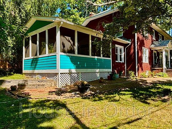 3rd image of 22 Brucemont Cir
