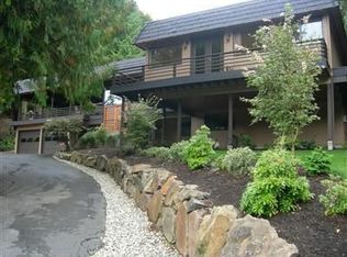 12105 Clearview Dr, Edmonds, WA 98026