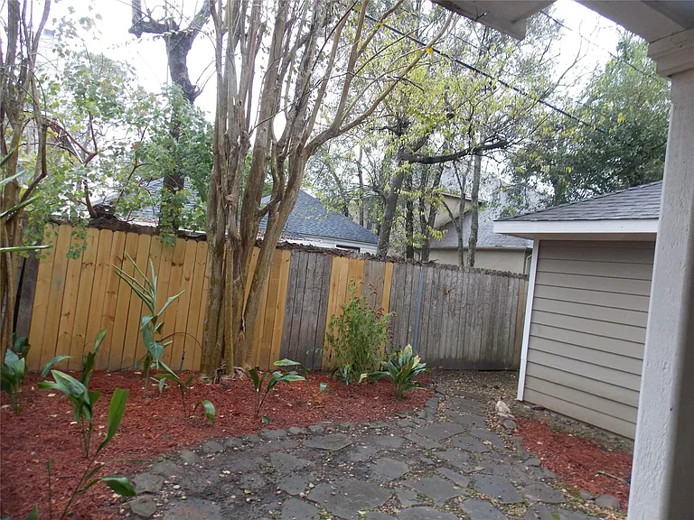 4418 Jane St — Photo 29