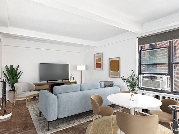 3rd image of 70 Park Ter W APT E74