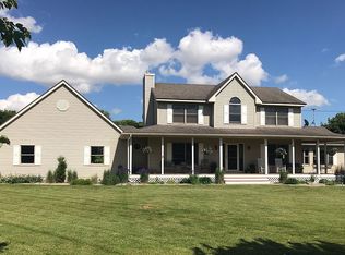5665 S Forest Hill Rd, Saint Johns, MI 48879