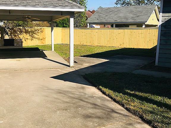 4th image of 913 Handsboro Dr