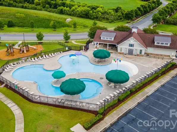 1007 Sunflower Ln, Indian Trail, NC 28079