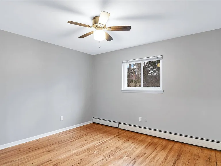 327 Lysander St — Photo 16