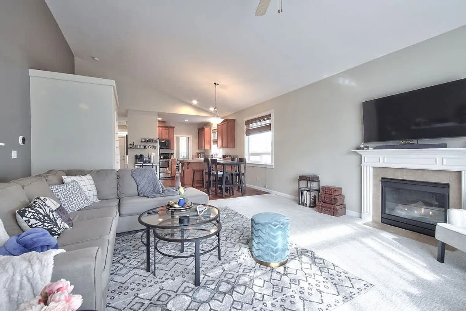 3 bed, 2.0 bath, 1722 sqft, $5,670 — Photo 1