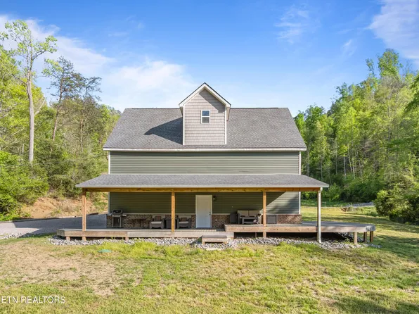 260 Shepard Ln, Thorn Hill, TN 37881