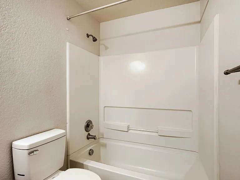 25251 Cambridge Wl — Photo 24