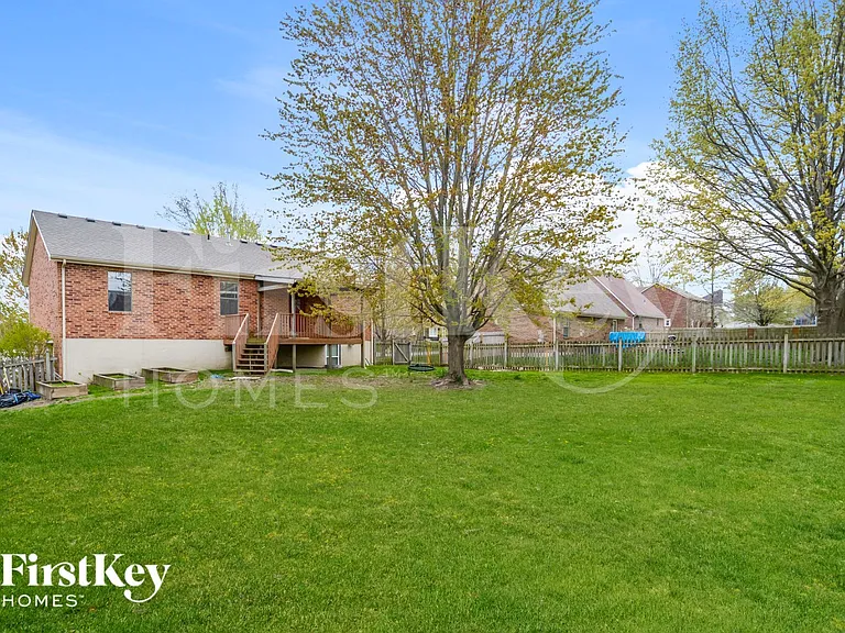 1004 SE Dover Dr — Photo 15