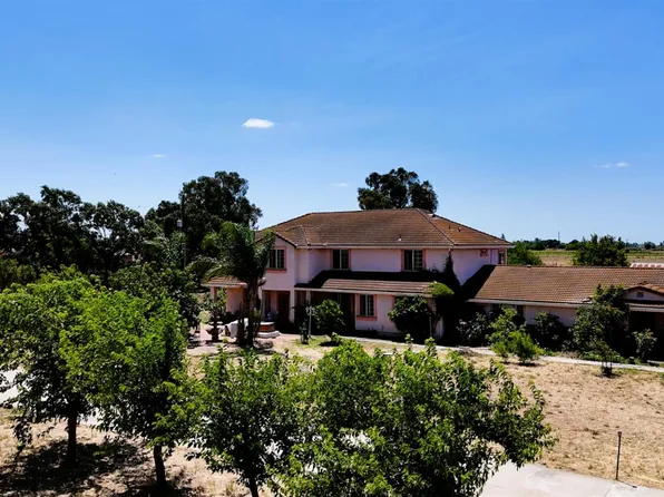 8088 Kammerer Rd, Elk Grove, CA 95757