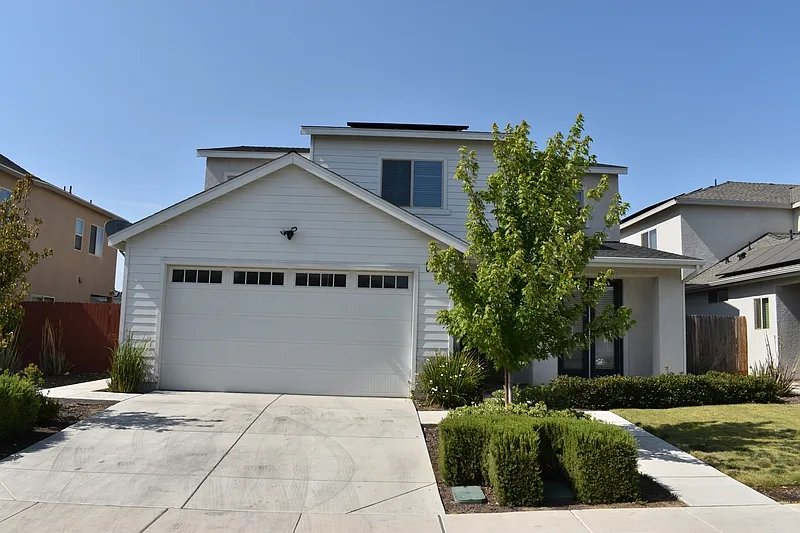 2439 Valdes Dr photo 1
