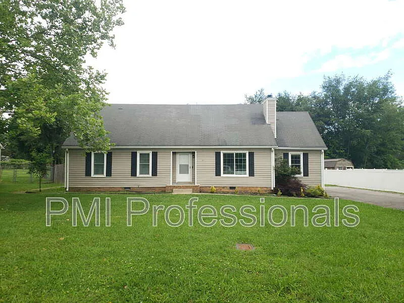 218 Beechwood Cir