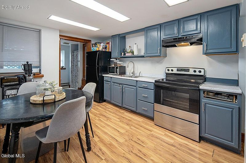 3rd image of 321 Washington Avenue