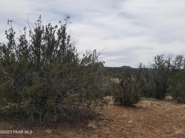 376 N Haywire Rd, Ash Fork, AZ 86320