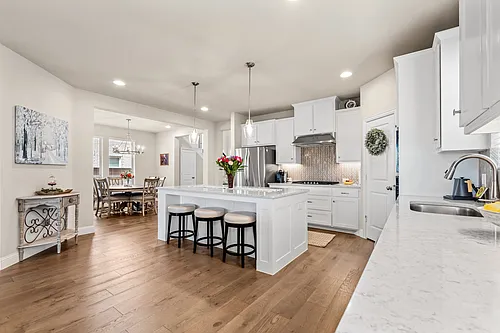 1764 Dartmoor Dr Photo 1