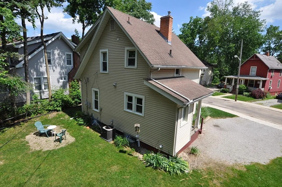 921 Sylvan Avenue - 1 — Photo 4