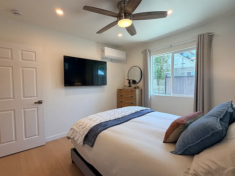 5061 Haskell Ave #GUESTHOUSE — Photo 9