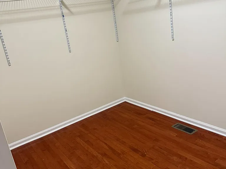 1301 Dahlia Cir — Photo 11