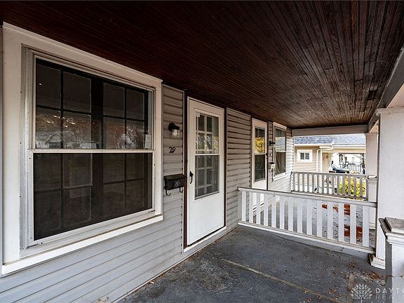 4th image of 29 Knecht Dr