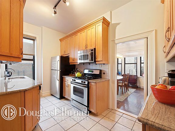 4th image of 801 W End Ave APT 8E
