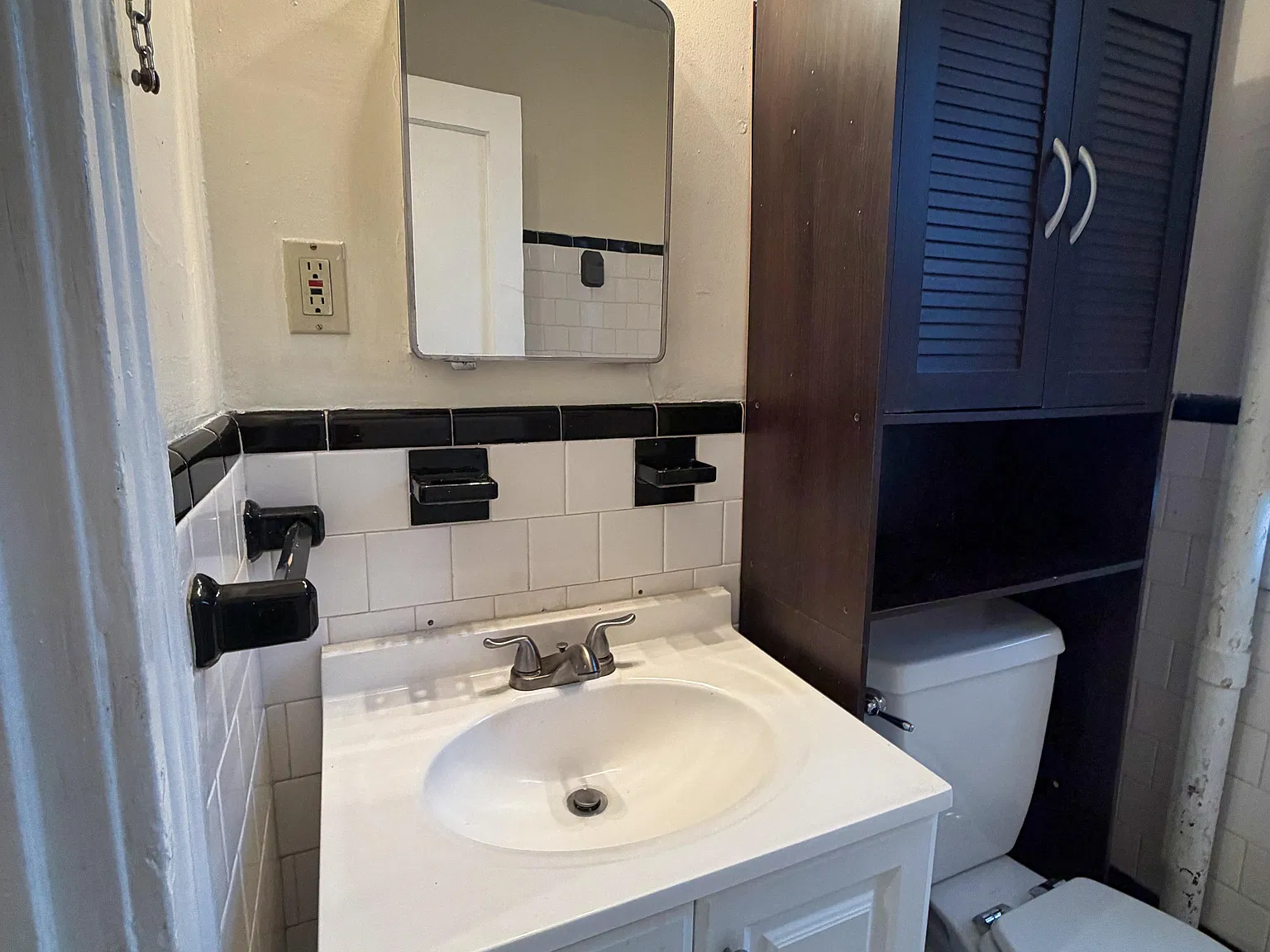 2 bed, 790 sqft, $2,600 — Photo 3
