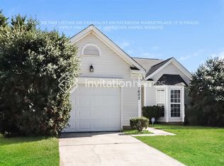 1602 Oakdale Green Dr, Charlotte, NC 28216