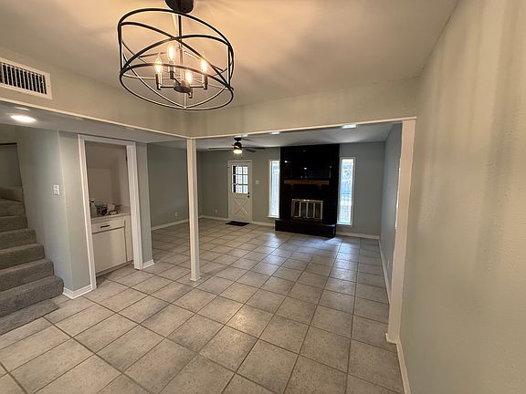 3rd image of 233 E Stephenson St