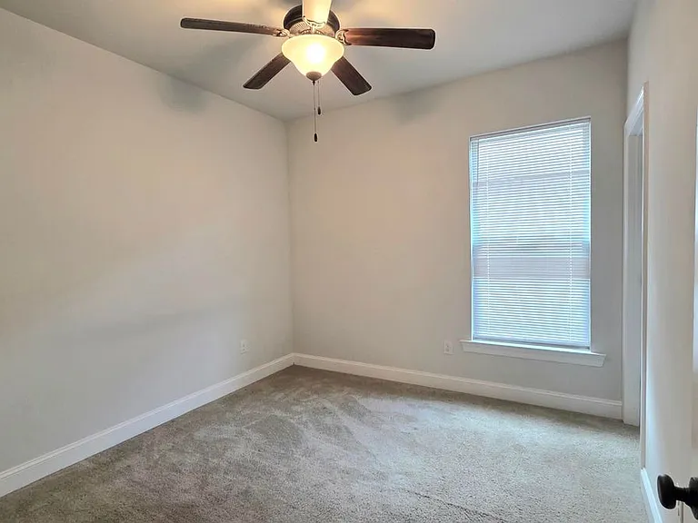 7004 Spring Gardens Dr — Photo 16