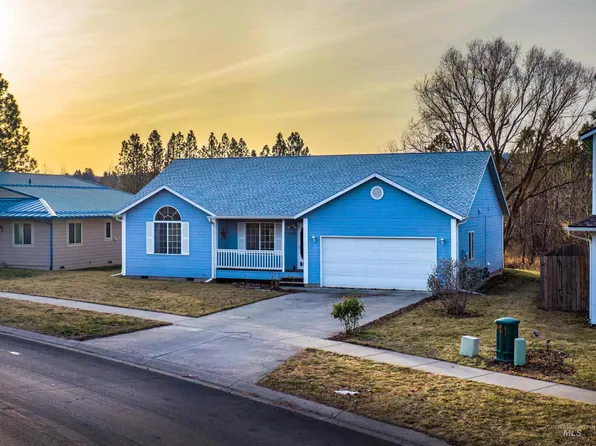 1707 E 6th St, Moscow, ID 83843