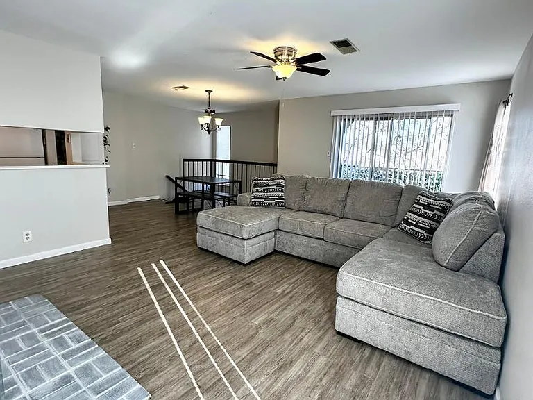 7495 Prairie Rd NE — Photo 5