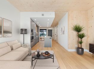 310 Salter St #203, New Westminster, BC V3M 0N7