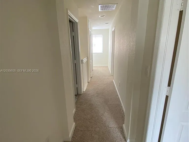 2330 SE 10th St #2330 — Photo 25